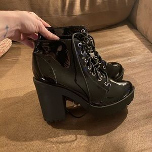 Women’s size 8 shiny black boots